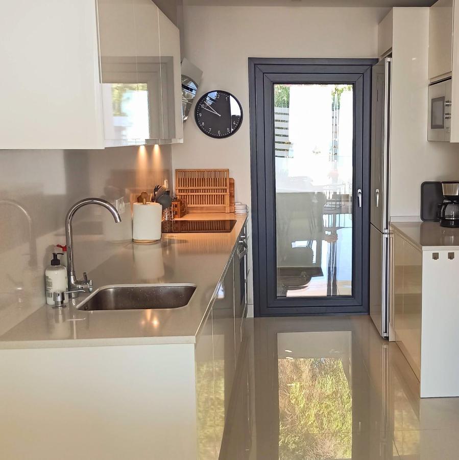 La Paloma Beach Apartment With Pool By Casa Del Sol Hr 마닐바 외부 사진